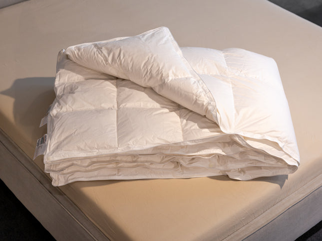 1A 100% Poolse Ganzendonzen Dekbed 4-Seizoenen – Gold | Natuurlijk, Rijk Gevuld & Comfortabel Luxe