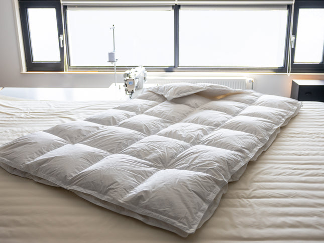 1A 100% Poolse Ganzendonzen Dekbed 4-Seizoenen – Gold | Natuurlijk, Rijk Gevuld & Comfortabel Luxe