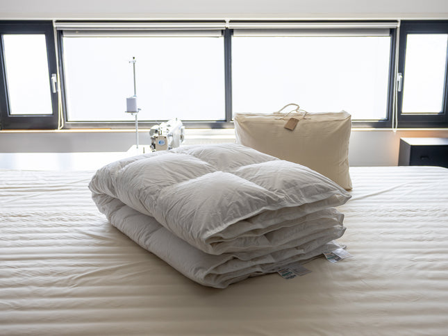 1A 100% Poolse Ganzendonzen Dekbed 4-Seizoenen – Gold | Natuurlijk, Rijk Gevuld & Comfortabel Luxe