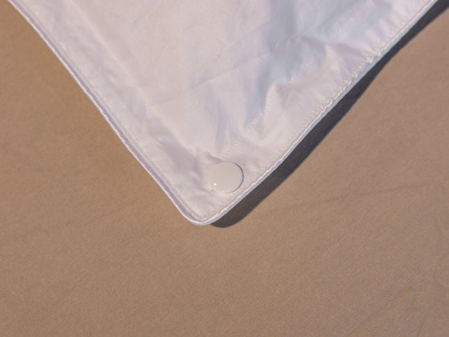 1A 100% Poolse Ganzendonzen Dekbed 4-Seizoenen – Gold | Natuurlijk, Rijk Gevuld & Comfortabel Luxe