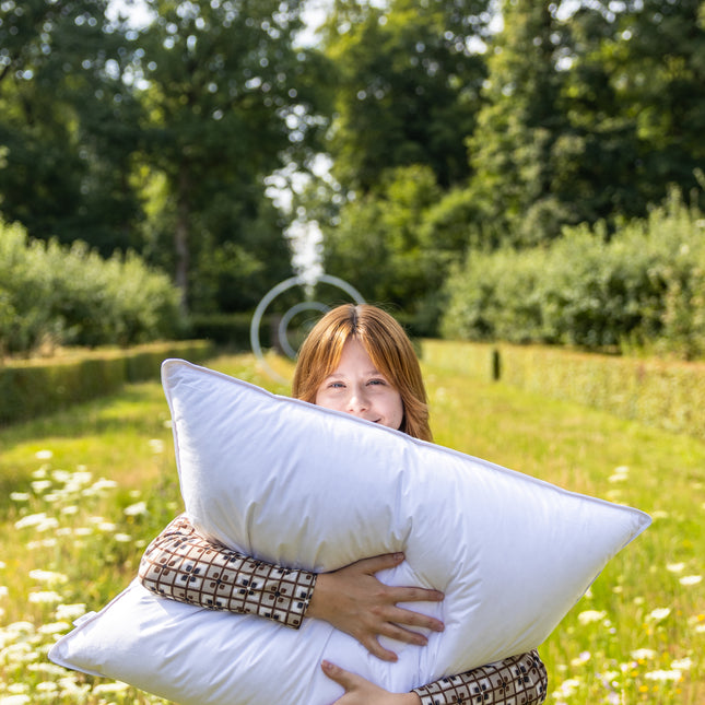 90% Luxe Ganzendonzen Hoofdkussen 60 x 70 - Gold | Soft, Medium (onze bestseller), Firm